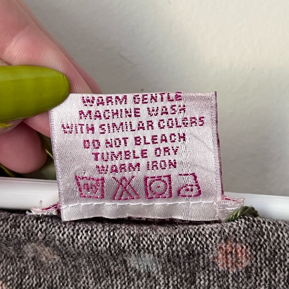 Heartache brown long sleeve dress with buttons and funky pattern - Picture 4 of 7